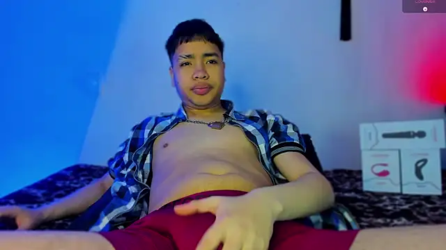 Snapshot of Lee_Colee chatting on March 2026 11:55:01 PM Lee Colee online show from March 2026 11:55:01 PM
