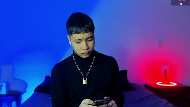 Snapshot of Lee_Colee chatting on March 2026 05:40:01 PM Lee Colee online show from March 2026 05:40:01 PM