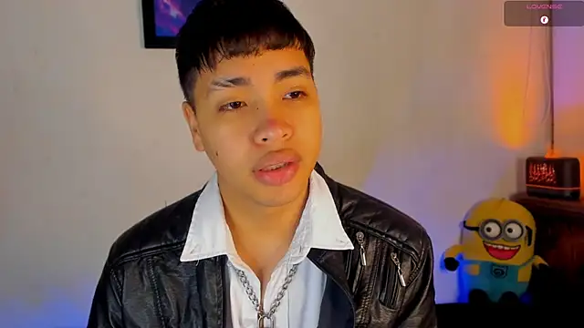 Snapshot of Lee_Colee chatting on March 2026 12:49:01 AM Lee Colee online show from March 2026 12:49:01 AM