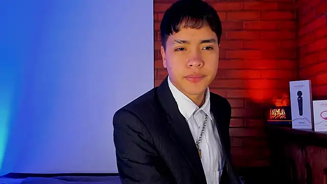 Snapshot of Lee_Colee chatting on April 2026 11:26:01 PM Lee Colee online show from April 2026 11:26:01 PM
