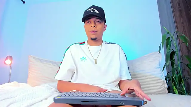 Randdy 333 online show from April 2026 05:43:01 AM