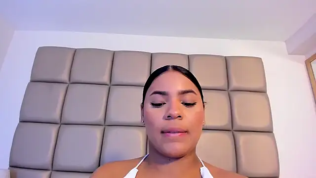 lilly williamss online show from April 2026 09:57:02 AM