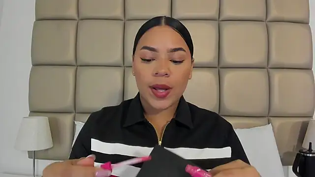 lilly williamss online show from June 2026 03:59:02 AM