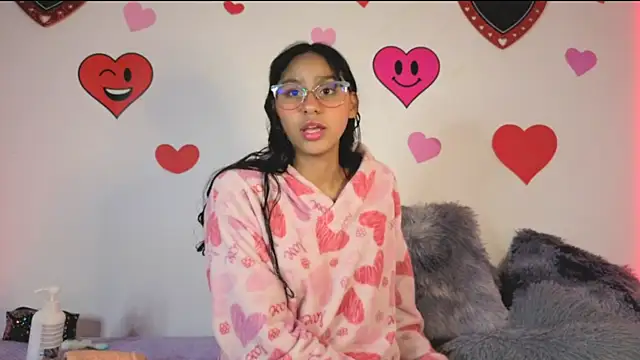 PaulaCutexs online show from March 2026 08:19:01 AM