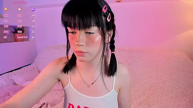 lisa sunny  online show from June 2026 11:25:01 PM