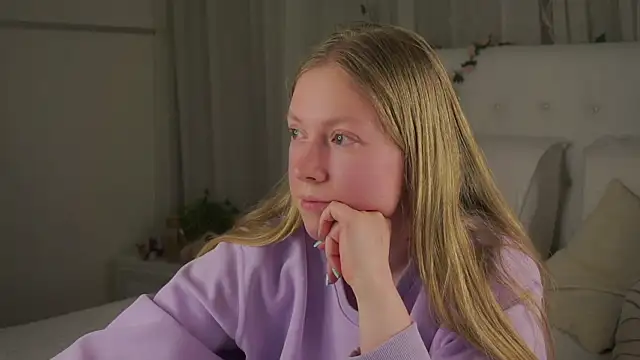 LashandaDevoto online show from March 2026 02:11:02 PM