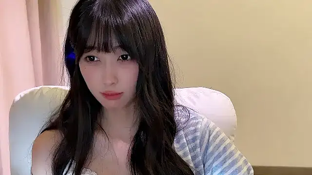 xiaooyee online show from April 2026 01:49:01 PM