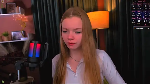 maddy moah online show from April 2026 04:57:02 AM