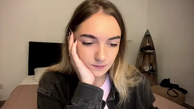 RoxyWet online show from April 2026 01:21:01 PM