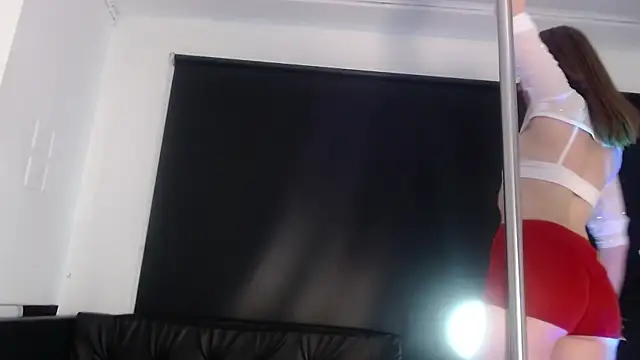 Snapshot of Ebony_N_Blonde chatting on March 2026 08:24:01 PM Ebony N Blonde online show from March 2026 08:24:01 PM