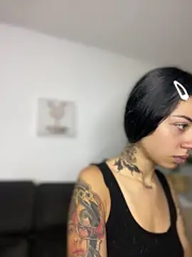 afrodita pinkk online show from April 2026 05:11:01 PM
