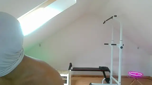Snapshot of NinjaLaser chatting on June 2026 11:31:01 AM NinjaLaser online show from June 2026 11:31:01 AM