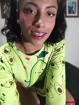 KattyBerryX online show from April 2026 09:28:02 PM