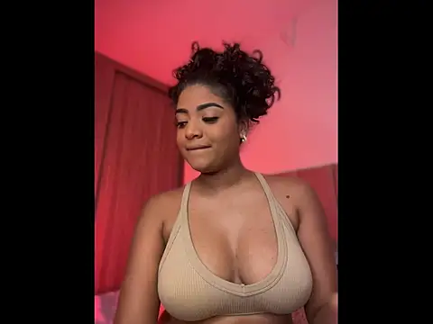 Snapshot of karlymonroe chatting on June 2026 10:08:01 PM karlymonroe online show from June 2026 10:08:01 PM