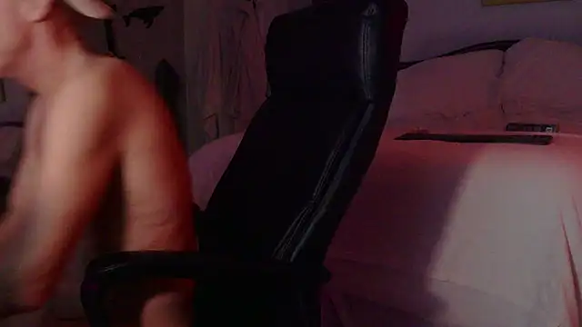 Kristopherbbb online show from April 2026 06:51:01 AM