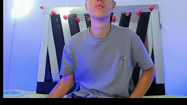 Snapshot of latinlove2005 chatting on March 2026 03:05:02 PM latinlove2005 online show from March 2026 03:05:02 PM