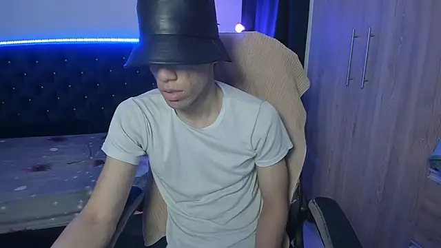 Josy 11 online show from April 2026 02:49:02 AM