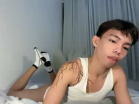 Snapshot of hottasianboy chatting on May 2026 08:20:01 AM hottasianboy online show from May 2026 08:20:01 AM