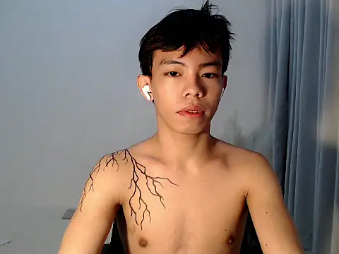 Snapshot of hottasianboy chatting on May 2026 09:16:01 PM hottasianboy online show from May 2026 09:16:01 PM