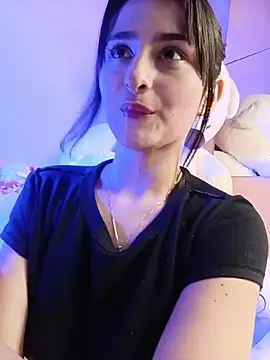 Snapshot of KarolyneLune chatting on May 2026 08:04:02 PM KarolyneLune online show from May 2026 08:04:02 PM