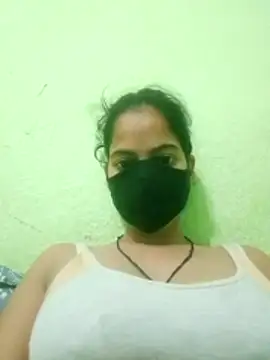 nidhiyadav00 online show from April 2026 07:26:01 PM