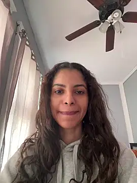 karlatiburcio online show from May 2026 02:44:02 PM
