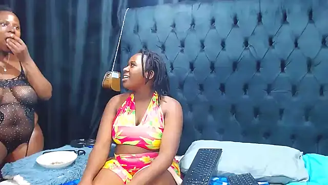 Snapshot of Dark_Slim_Thick chatting on June 2026 08:47:02 PM Dark Slim Thick online show from June 2026 08:47:02 PM