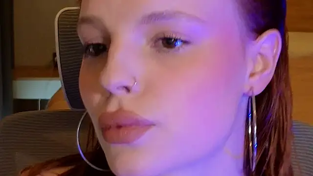 mollybossy online show from April 2026 07:30:01 AM