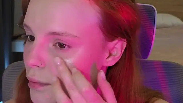 mollybossy online show from April 2026 07:15:02 AM