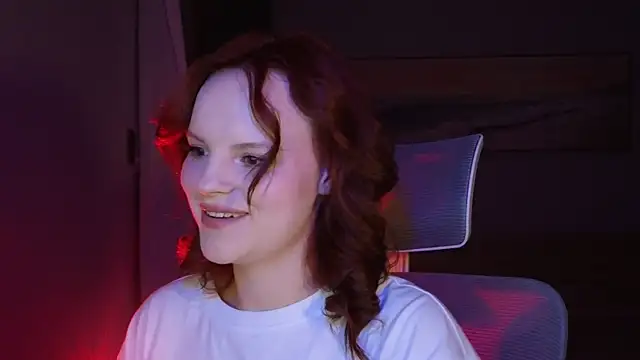 mollybossy online show from April 2026 05:39:02 PM