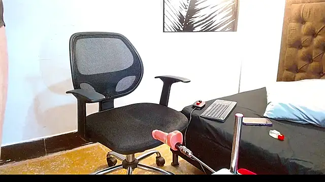 MAGUIRRE 2011 online show from April 2026 04:06:02 AM