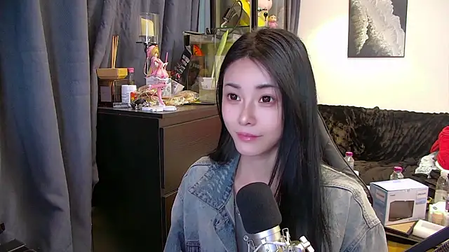 Snapshot of XiaoYuBao- chatting on March 2026 07:48:02 AM XiaoYuBao- online show from March 2026 07:48:02 AM