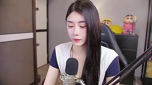 XiaoYuBao- online show from April 2026 05:12:02 PM