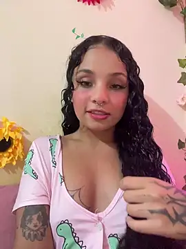 Snapshot of SpidderSecret chatting on March 2026 06:14:02 PM SpidderSecret online show from March 2026 06:14:02 PM