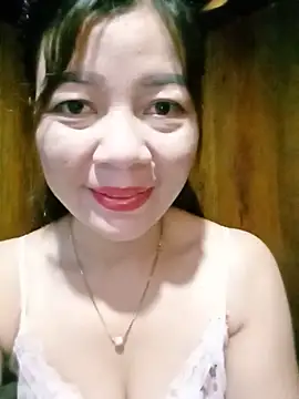 Snapshot of Yiyi102300 chatting on June 2026 01:06:02 AM Yiyi102300 online show from June 2026 01:06:02 AM