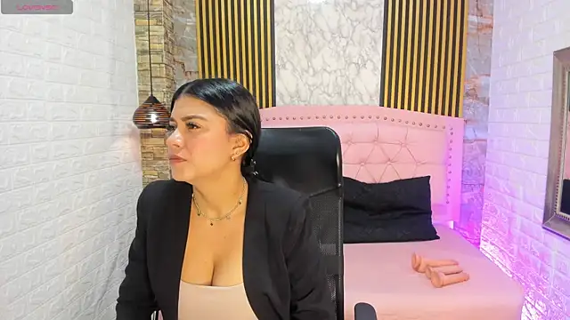 AishaCambell  online show from March 2026 09:43:02 AM