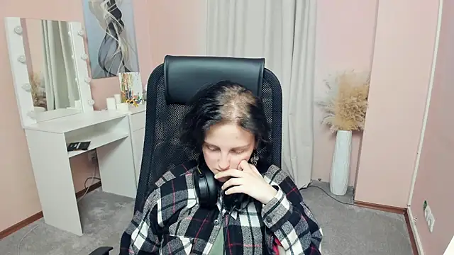 ChauRoberds online show from March 2026 11:59:01 AM