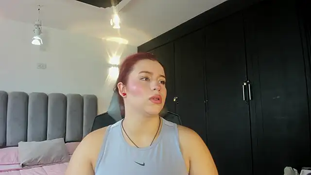 Snapshot of JeanneWilliams chatting on May 2026 12:48:01 PM JeanneWilliams online show from May 2026 12:48:01 PM