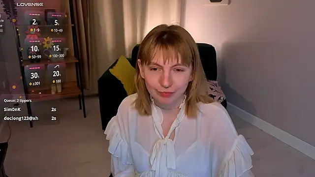 Snapshot of susie_miu chatting on April 2026 04:46:01 AM susie miu online show from April 2026 04:46:01 AM