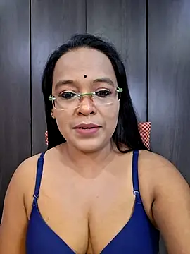 Snapshot of hornyrosy321 chatting on May 2026 05:54:01 PM hornyrosy321 online show from May 2026 05:54:01 PM