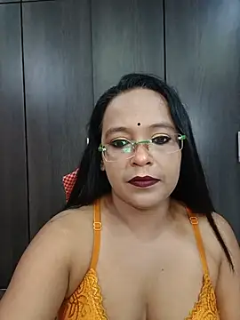 Snapshot of hornyrosy321 chatting on May 2026 05:22:02 PM hornyrosy321 online show from May 2026 05:22:02 PM
