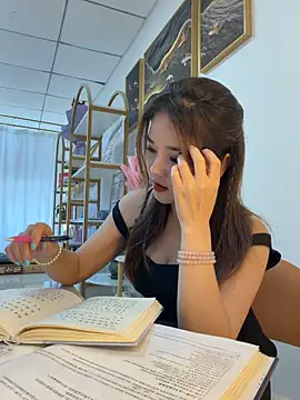 Xiaoxiao-y online show from June 2026 06:14:01 AM