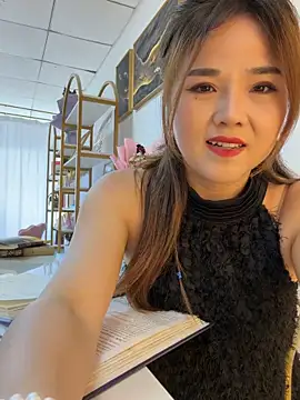 Xiaoxiao-y online show from June 2026 06:45:02 AM