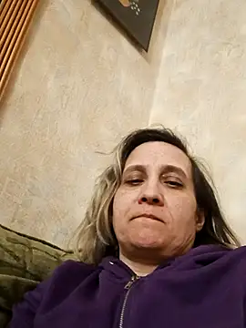 KatieLove133 online show from April 2026 05:30:01 PM