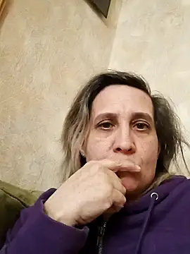 KatieLove133 online show from April 2026 04:13:02 PM