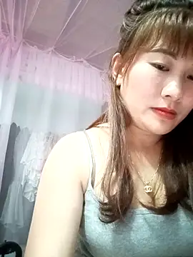 Snapshot of Lucxy-ki6 chatting on May 2026 04:15:02 PM Lucxy-ki6 online show from May 2026 04:15:02 PM