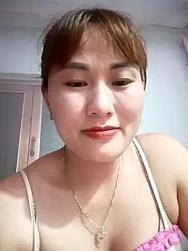 Snapshot of Lucxy-ki6 chatting on May 2026 01:18:02 PM Lucxy-ki6 online show from May 2026 01:18:02 PM
