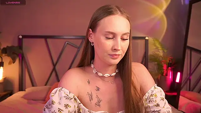 Snapshot of ViMilka chatting on July 2026 12:03:01 PM ViMilka online show from July 2026 12:03:01 PM