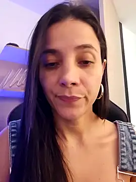 Snapshot of miaeyex chatting on April 2026 05:30:01 PM miaeyex online show from April 2026 05:30:01 PM