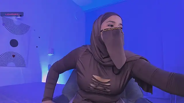 Aminaa Kaarim online show from July 2026 02:05:17 AM